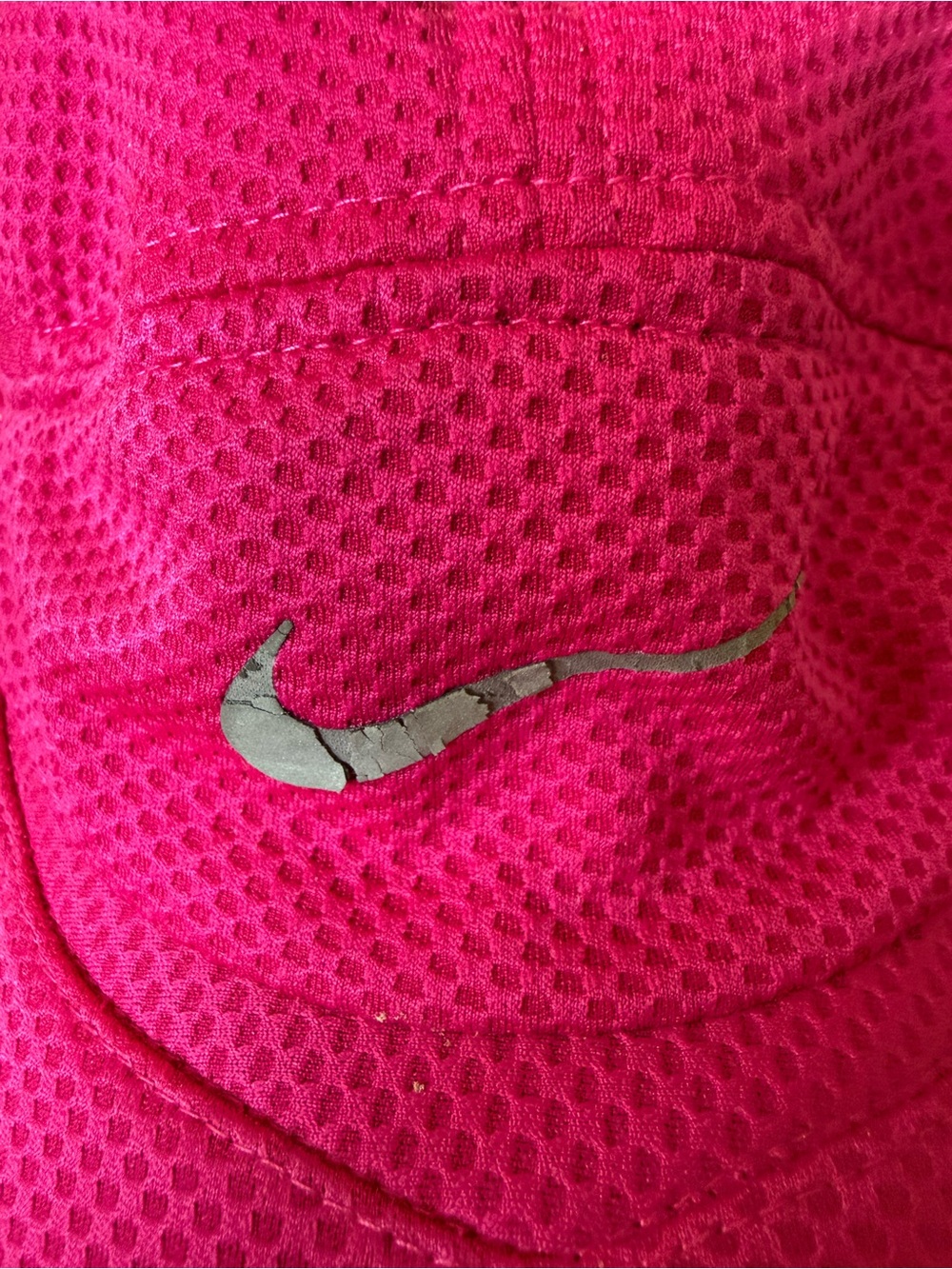 Nike Hot Pink Mesh Performance Cap with Reflective Swoosh - Picture 4 of 5